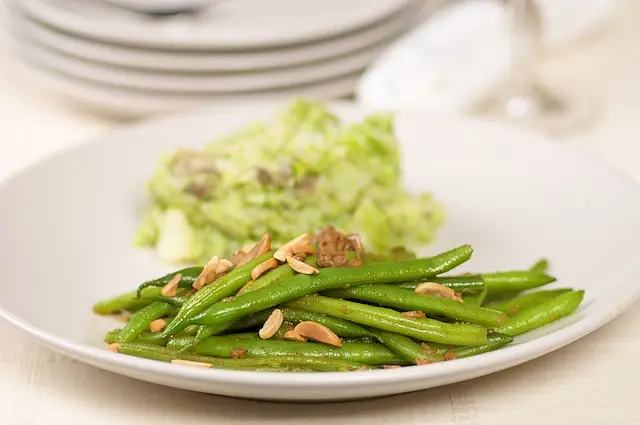 Algerian Green Beans with Almonds