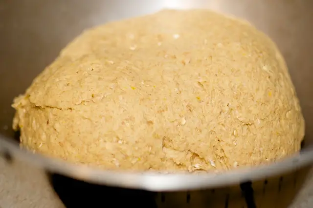 Switch to the dough kneading hook.