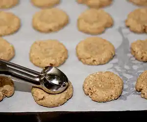 Almond Thumbprint Cookies (Low Fat, Low Calorie)
