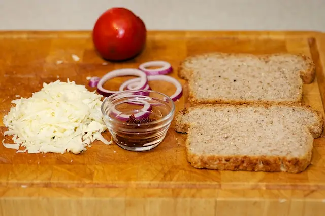 Prepare these a few ingredients to make this cheesy oozy sandwich.