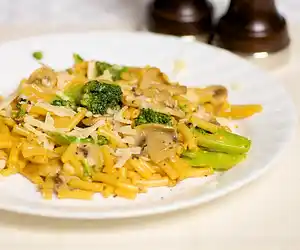 Kraft Dinner with Broccoli & Mushrooms