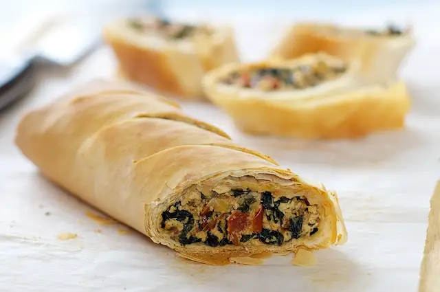 Spinach, Sun-Dried Tomato, & Parmesan Rolls