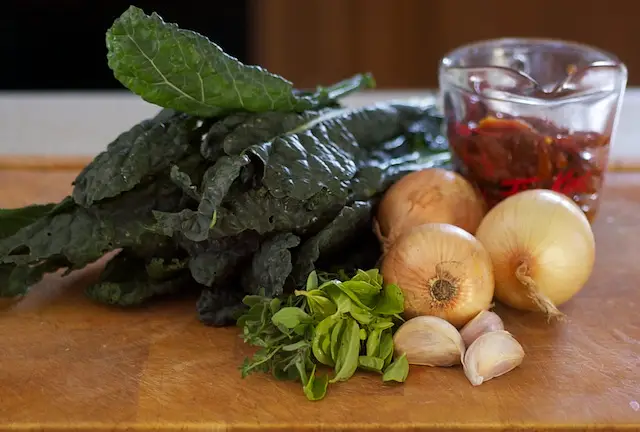 First gather together these a few ingredients to prepare the filling.