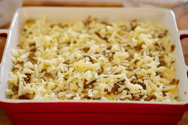 and spread the remaining cheese on top.