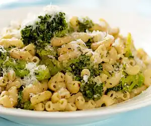 Broccoli & Macaroni with Lots of Garlic