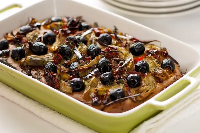 Artichoke Hearts, Olives, Sun-Dried Tomato & Red Chili Bread