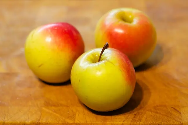 Next work on these pretty apples.
