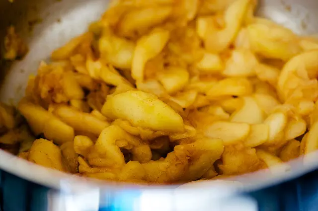until apples are tender and juices are evaporated, 15 to 20 minutes. 