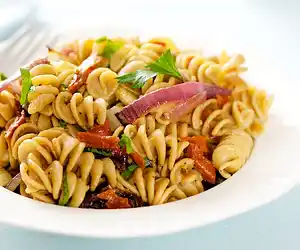 Roasted Fennel & Sun dried Tomato Pasta Salad