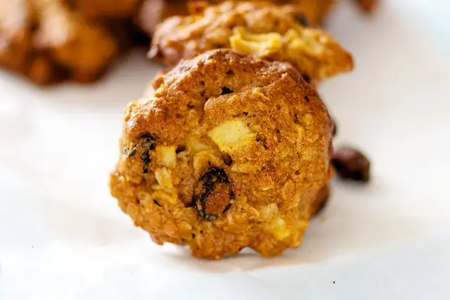 Apple-Oatmeal-Raisin Cookies