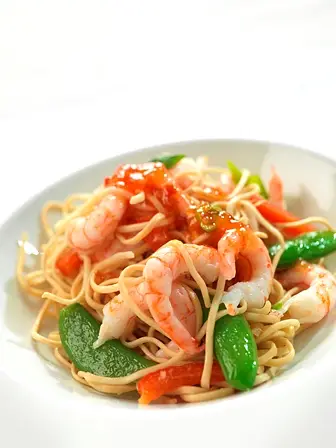 Norwegian prawns with noodles & chilli sauce 