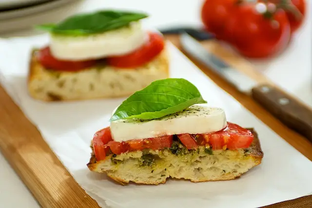 Open-Faced Sandwich with Tomato, Mozzarella & Basil