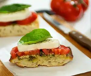 Open-Faced Sandwich with Tomato, Mozzarella & Basil