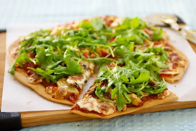 Artichoke Hearts, Roasted Bell Pepper & Fresh Mozzarella Pizza