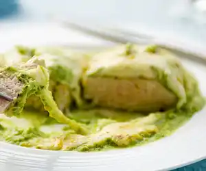 Chicken Breasts in Poblano Sauce