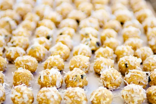 Double Peanut Snowballs