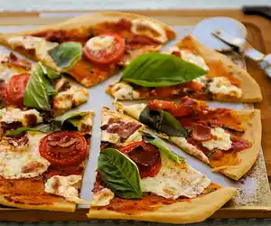 Bacon Margherita Pizza 