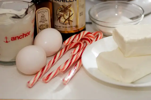Next you need these a few ingredients to make the creamy filling.