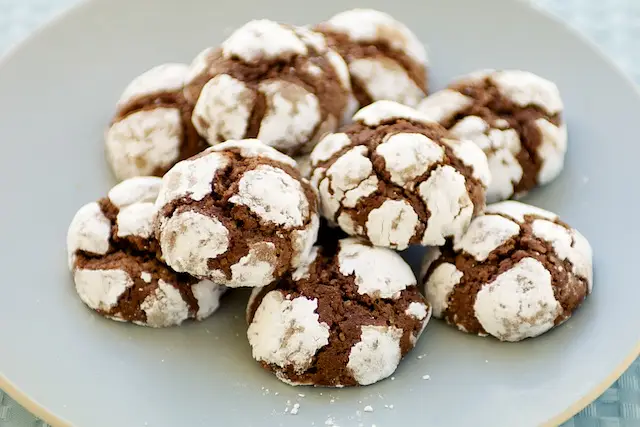 They are one of my favorite cookies, never feel enough...