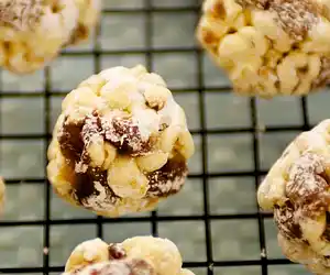 Rum & Raisin Christmas Popcorn Balls 