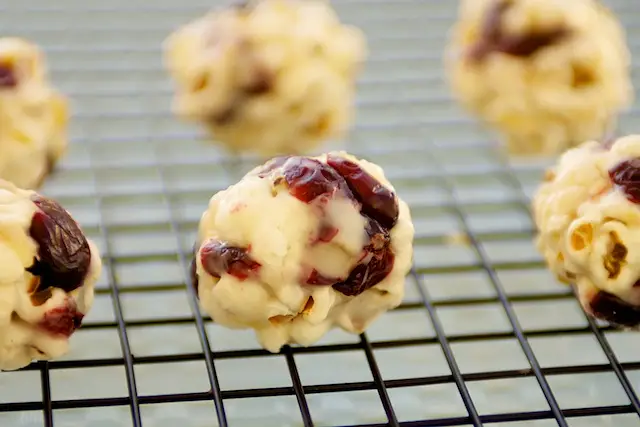 Cranberry & Ginger Christmas Popcorn Balls 