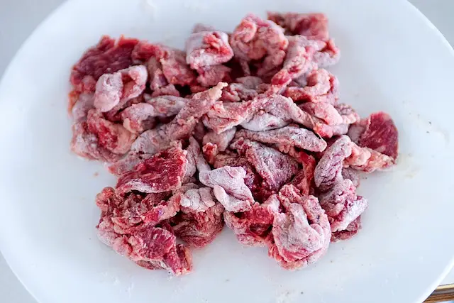 Next prepare the beef.