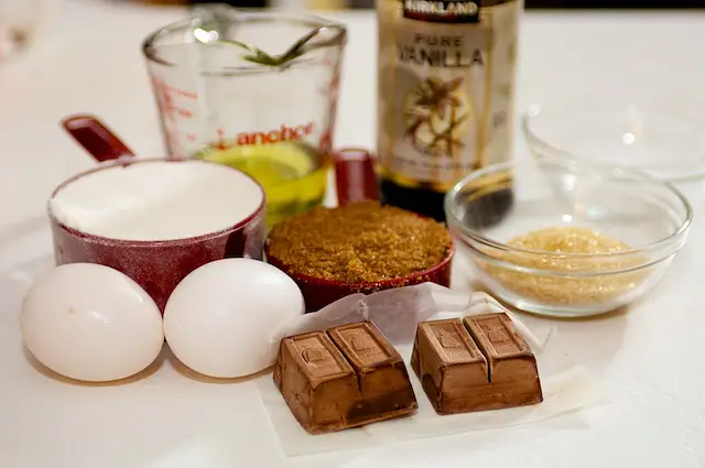These are the ingredients you need to make these delicious cookies.