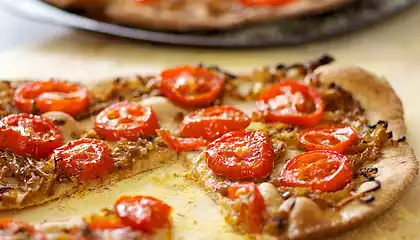 Tomato and Onion Pizza