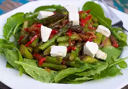 Asparagus, Red Bell Pepper and Arugula Salad