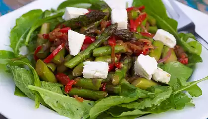 Asparagus, Red Bell Pepper and Arugula Salad