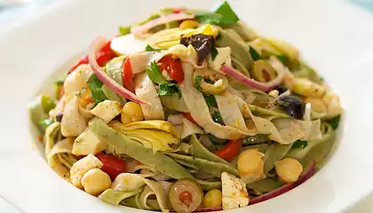 Easy Mediterranean Pasta Salad