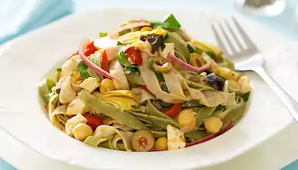 Easy Mediterranean Pasta Salad