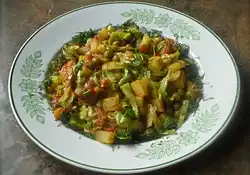 Banda Kopir Tarkari (Vegetables Stir Fried with Spices)