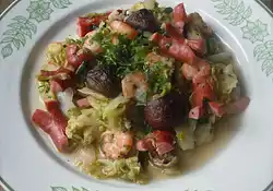 Spring Cabbage with Mushrooms, Frankfurters and Shrimps