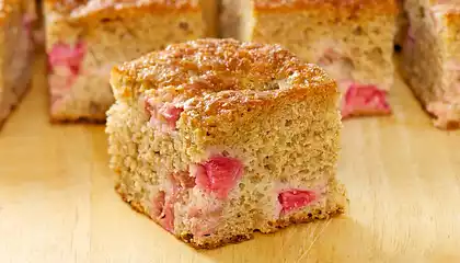 Moist Rhubarb Coffeecake