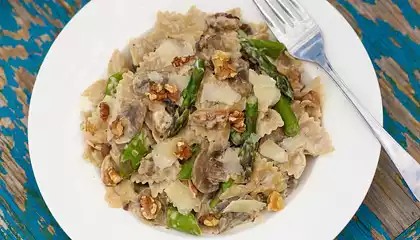 Cheesy Farfalle with Asparagus, Mushrooms and Toasted Walnuts