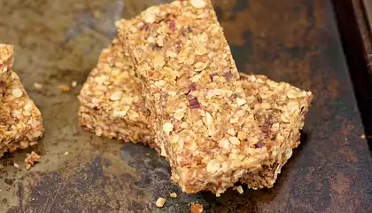 Almond, Peanut Butter and Dried Fruits Granola Bars