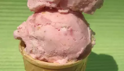 Strawberry Cheesecake Ice Cream