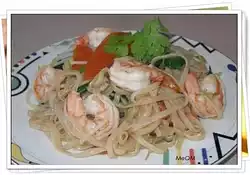 Stir-fry Shrimp, Vegetables with Noodles