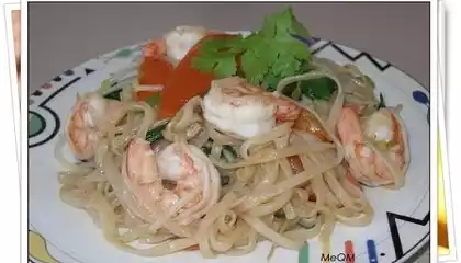Stir-fry Shrimp, Vegetables with Noodles