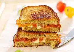 Basil Pesto and Fresh Tomato Grilled Cheese