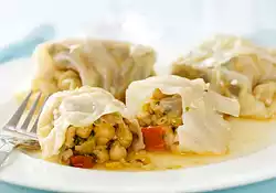 Mihshi Malfuf Bi Zayt (Meatless Cabbage Rolls)