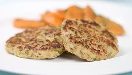 Tuna Cakes with Dill Tartar Sauce