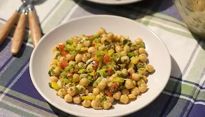 Cumin Spiced Chick-Pea Salad with Bell Pepper 