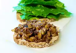 Sauteed Mushrooms and Lettuce Sandwich 