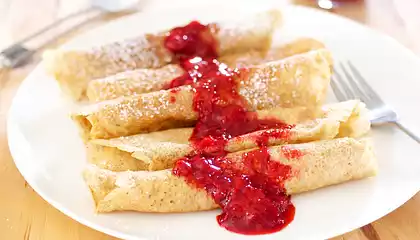 Crepes with Strawberry Sauce