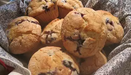 Jordan Marsh-Style Blueberry Muffins