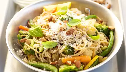 Spaghetti with Vegetables and Toasted Almonds
