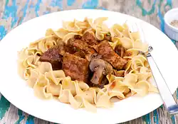 Beef Tips in Red Wine Sauce