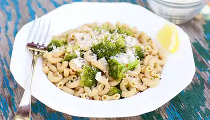 Pasta with Broccoli and Garlic